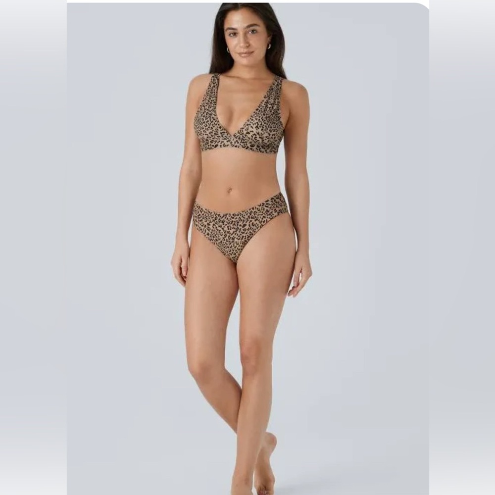NWT HALARA Chic Animal Print Two Piece Bikini Set